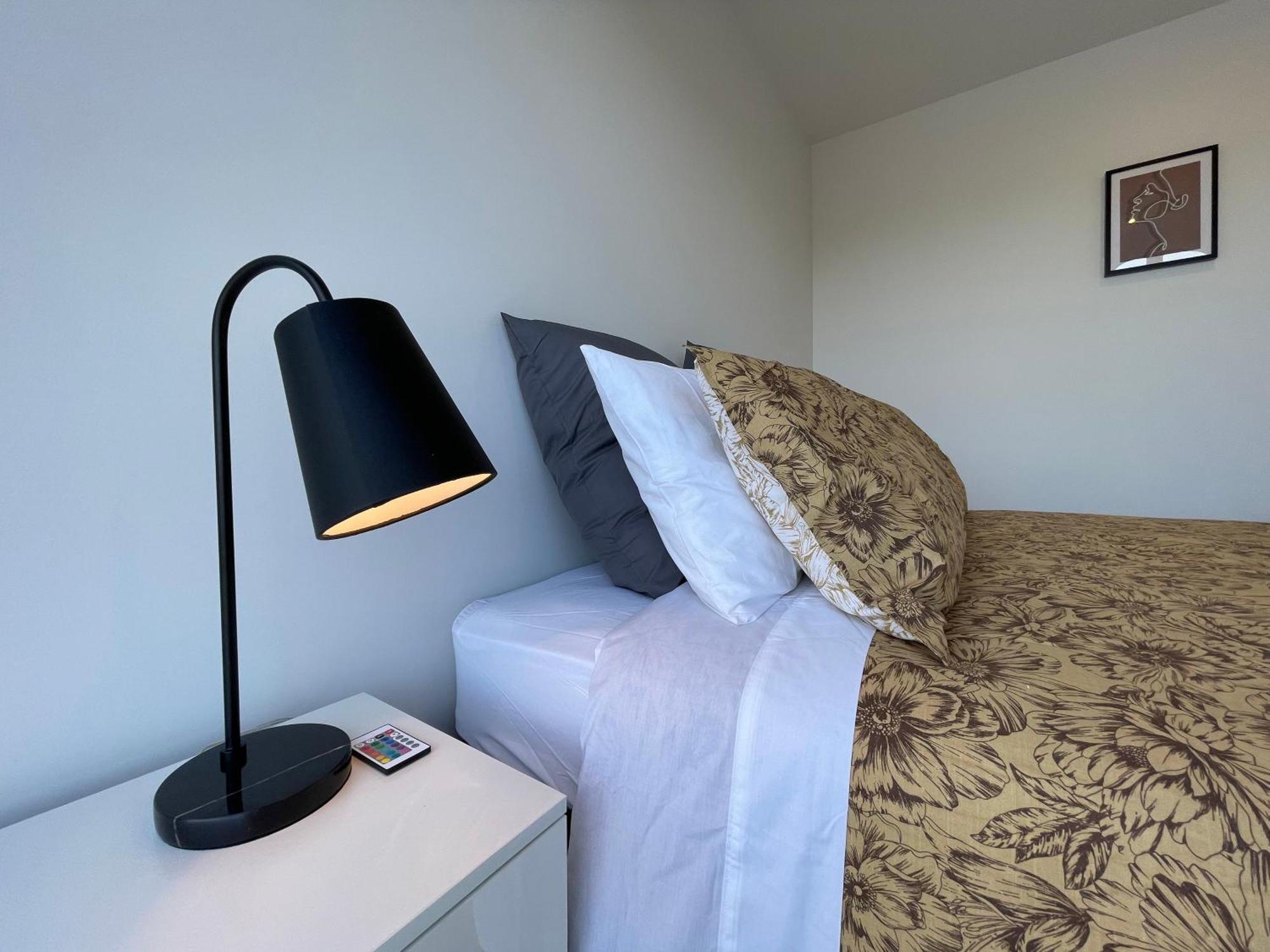 Luxury 2 Bedroom Townhouse Opposite Merivale Mall Christchurch Exterior foto